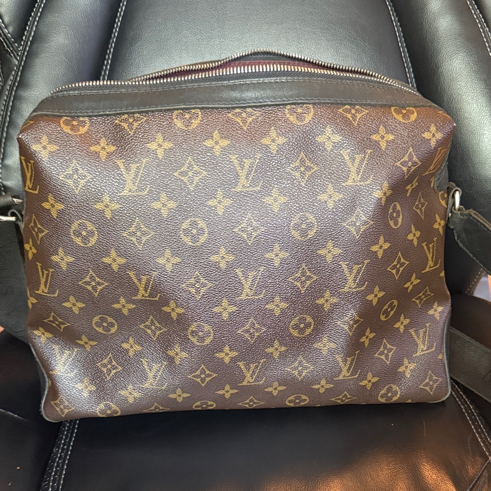 Louis Vuitton Brown Monogram Macassar Torres messenger bag - Picture 3 of 9